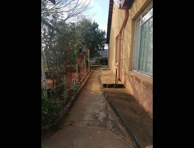 3 BEDROOM FREESTANDING FOR SALE IN STILFONTEIN EXT 3